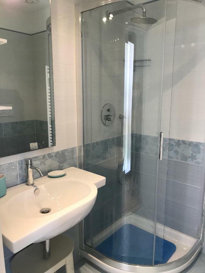 Casa Celeste Apartment Viareggio Bagian luar foto