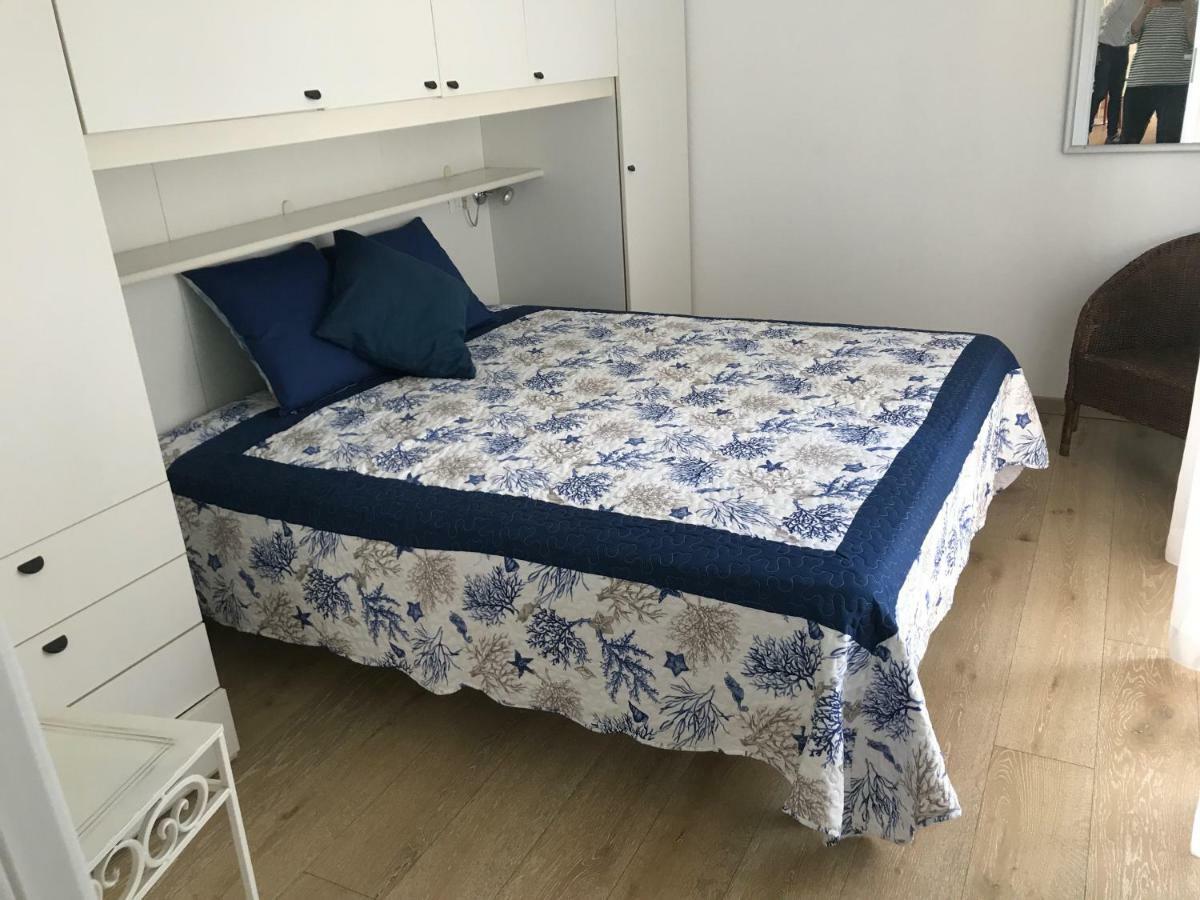 Casa Celeste Apartment Viareggio Bagian luar foto