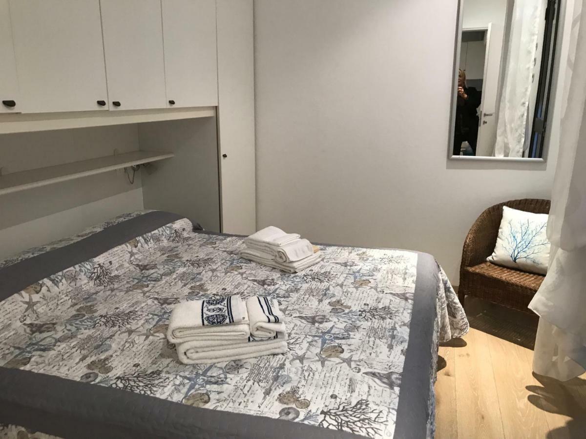 Casa Celeste Apartment Viareggio Bagian luar foto